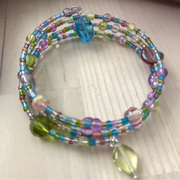 HP-Beautiful Springtime Bracelet - Picture 2 of 4